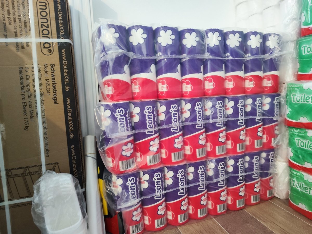 LEON'S Küchenrollen 3 - lagig hochweiß 8x4 Rollen 32x51 Blatt - Handpapier - Shop Stuebchenrhein